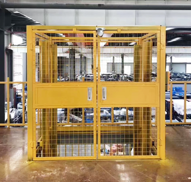 郑州智能导轨式升降机亮相